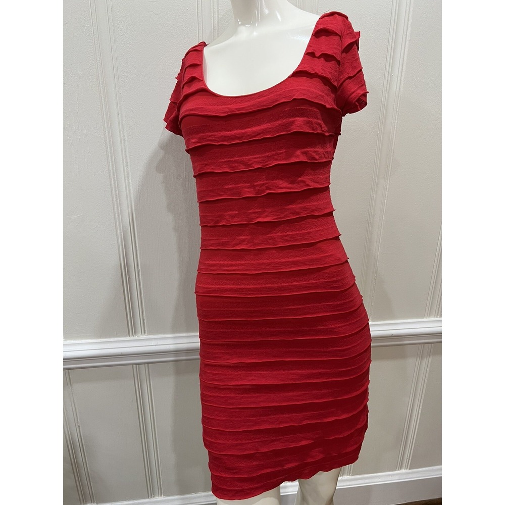 MAX STUDIO TIERED DRESS STRETCH KNIT RED SHORT SLEEVE SCOOP NECK KNEE LENGTH M